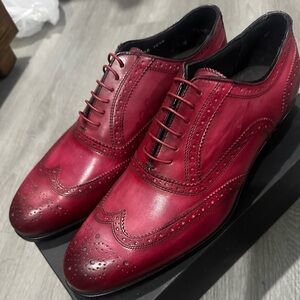 Made in Italy, brand new. Saks Fifth Avenue Red Oxford Shoes